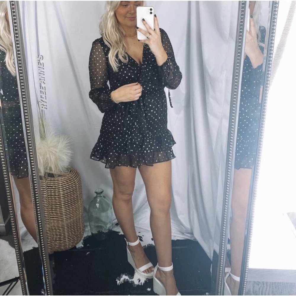 NWT Black and silver star V-neck ruffle with belt tie sheer sleeves mini dress